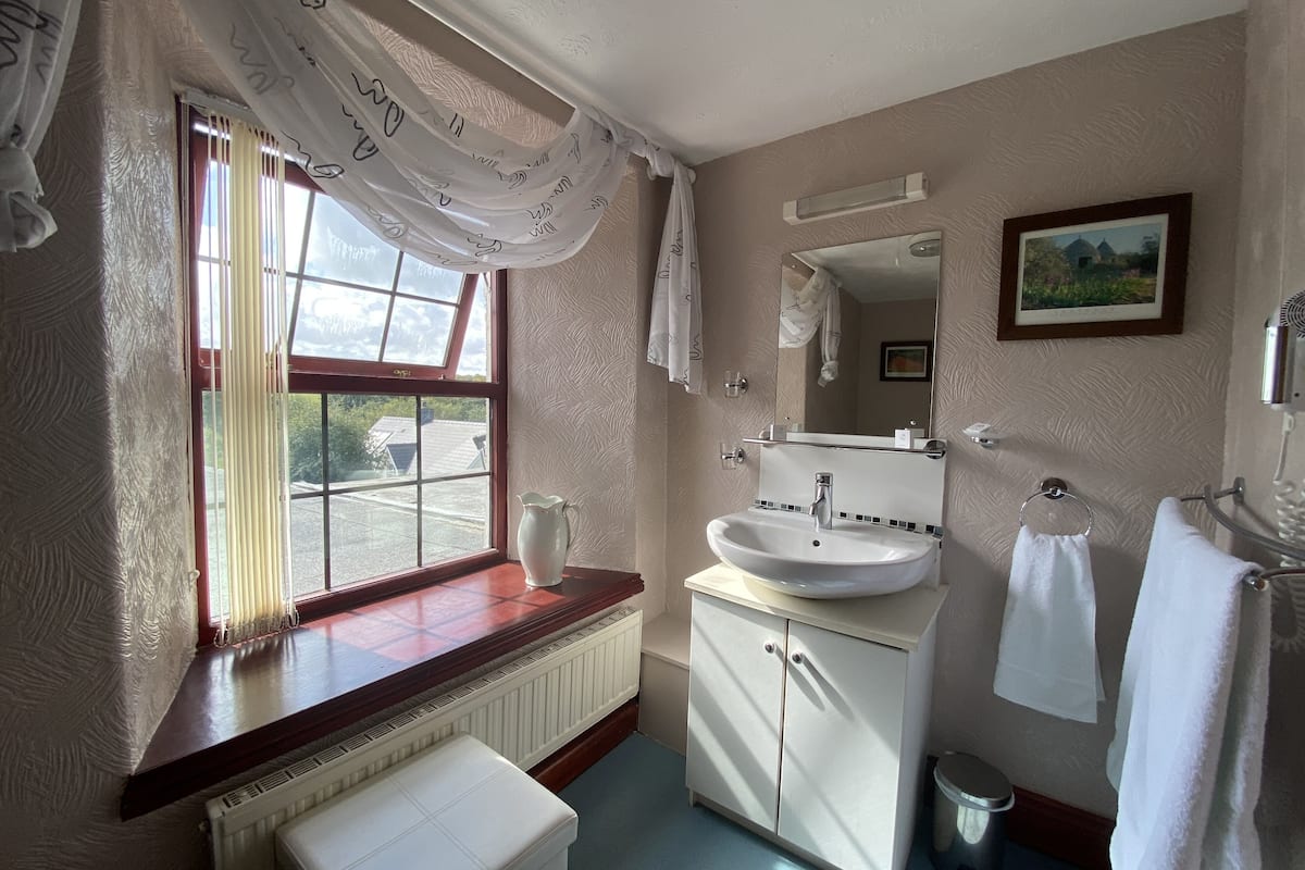 room 1 family room, river view (dog friendly x 1 dog) | view from room