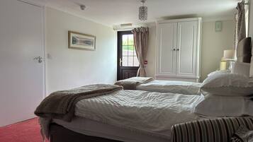 Room 8 Twin Room, Accessible (Dog friendly x 1 dog) | 1 bedroom, premium bedding, individually decorated
