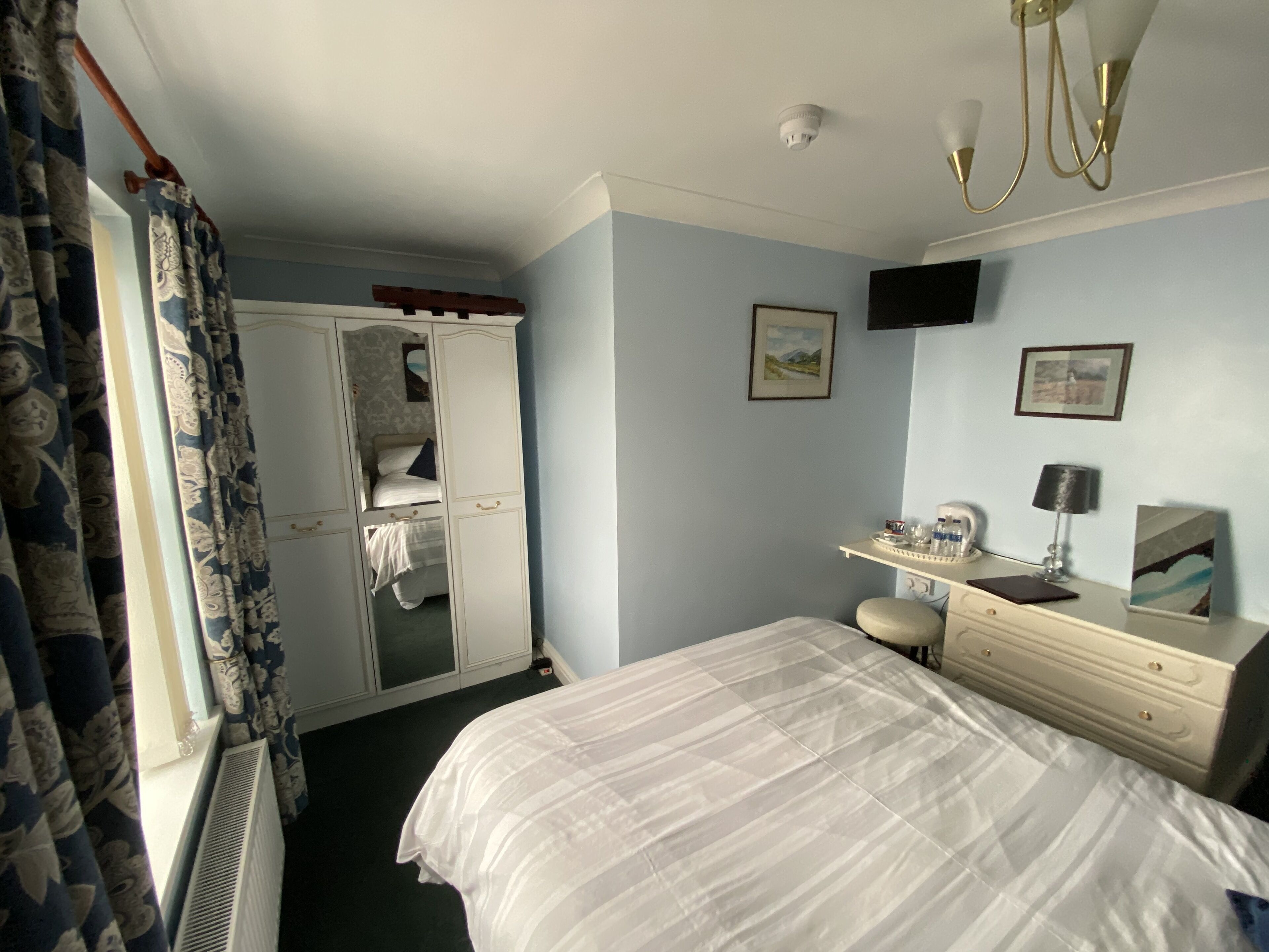 room 7 double room, 1 double bed | premium bedding, individually decorated, individually furnished, desk