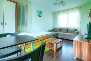 Apartment | Premium bedding, in-room safe, desk, soundproofing - Fine Restaurant & Apartments (Malacky)