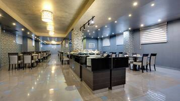 Desayuno buffet incluido todos los días