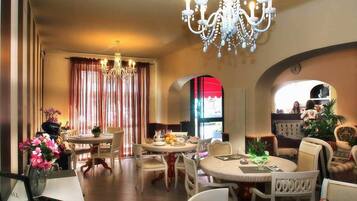 Tägliches inbegriffenes Frühstücksbuffet