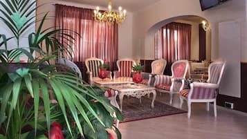 Coin salon dans le hall