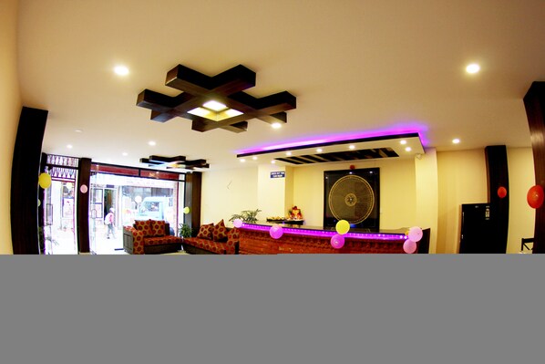 Reception hall - Kathmandu Mantra Home (Kathmandu)
