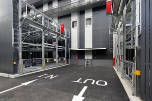 Valesiz otopark (gecelik 1500.00 JPY) 