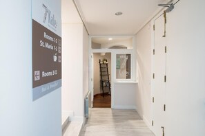 Interior - 7 Kale Bed and Breakfast (Bilbao)