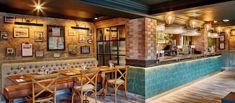 The Boathouse & Riverside Rooms