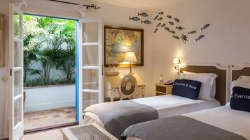 Classic-Zimmer | Hochwertige Bettwaren, Minibar, Zimmersafe, individuell dekoriert