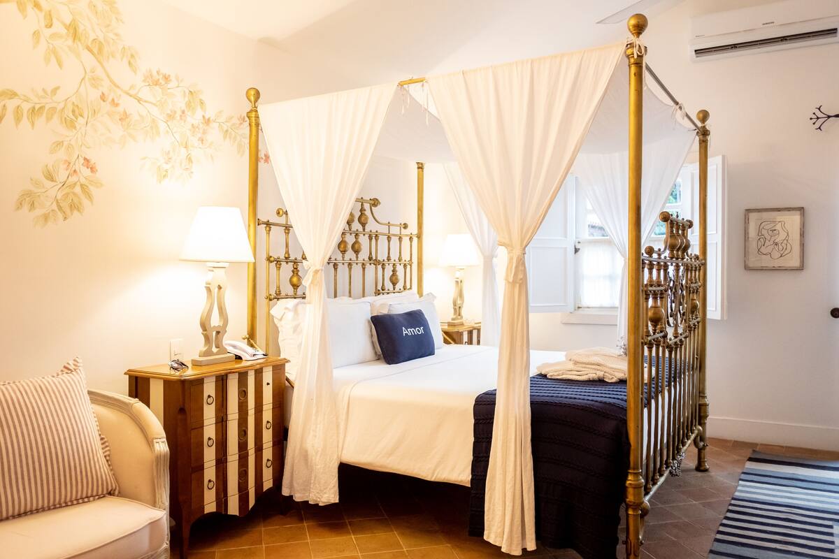 master room | 1 bedroom, premium bedding, minibar, in-room safe