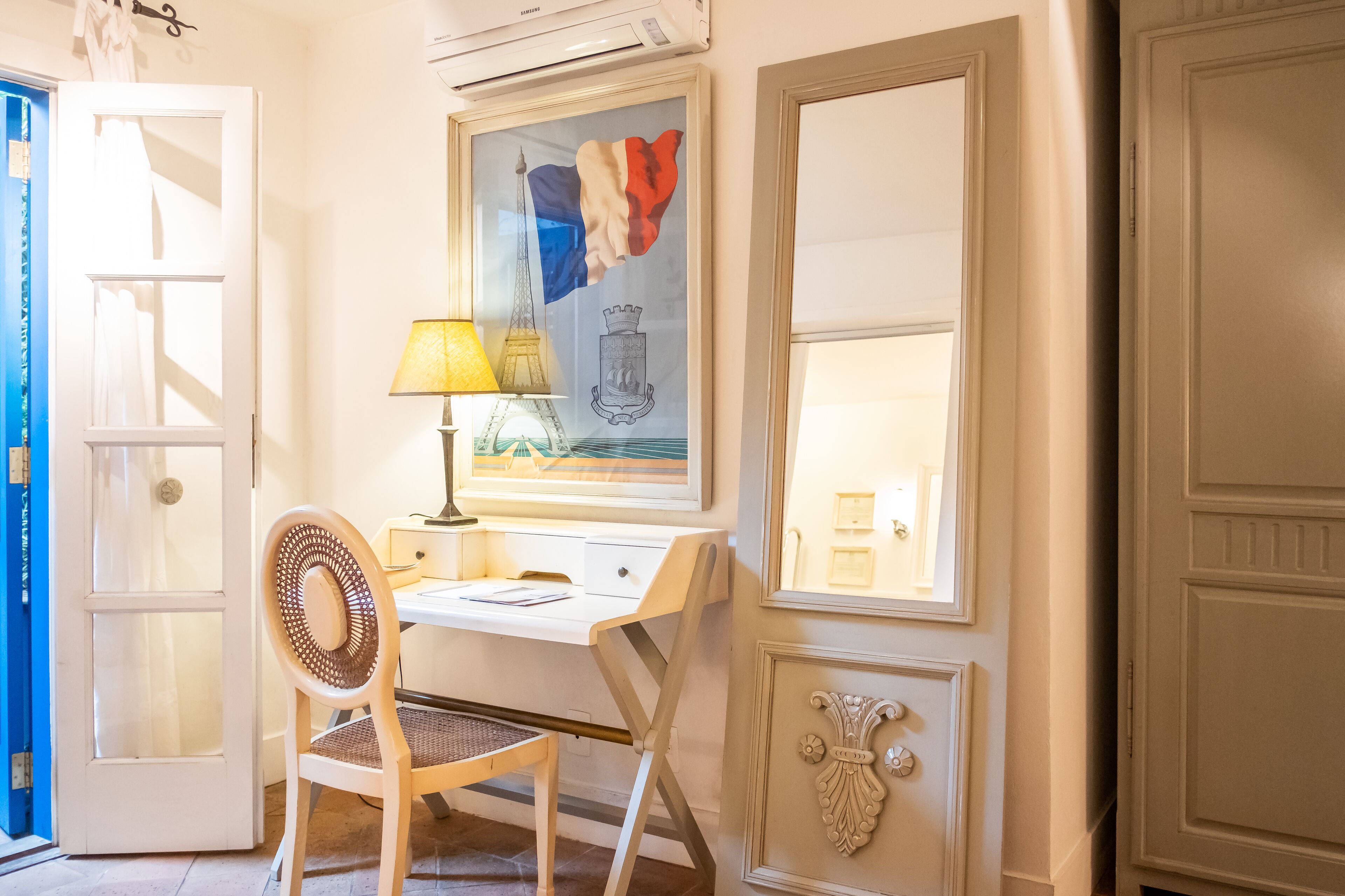 classic room | 1 bedroom, premium bedding, minibar, in-room safe