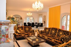 Lobby sitting area - Hotel Villa Casamia - Adult Only (Schmalkalden)