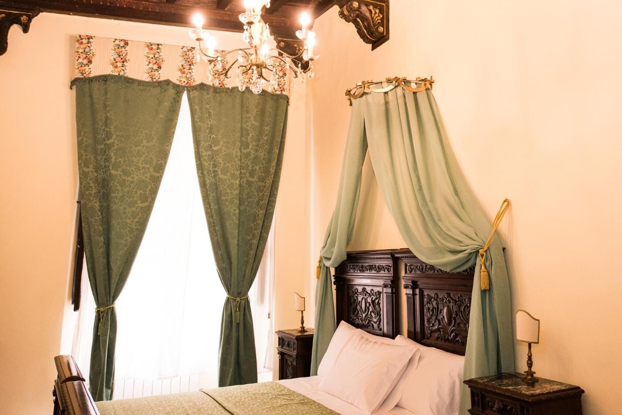 Premium bedding, desk, iron/ironing board, rollaway beds