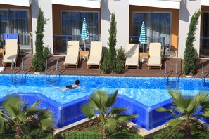 3 indoor pools, seasonal outdoor pool, free pool cabanas, pool umbrellas - My Home Resort - All inclusive (Alanya)