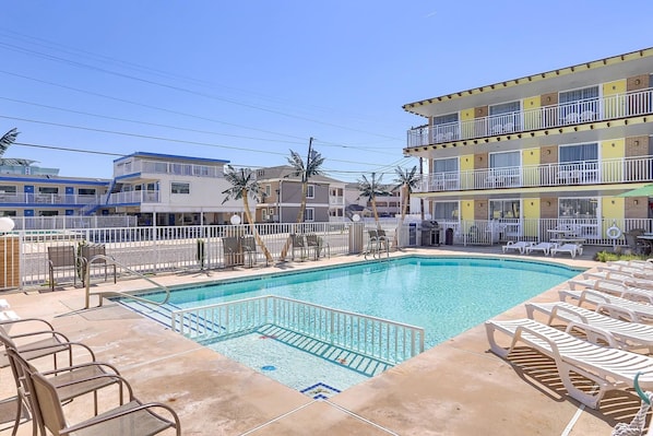 Seasonal outdoor pool