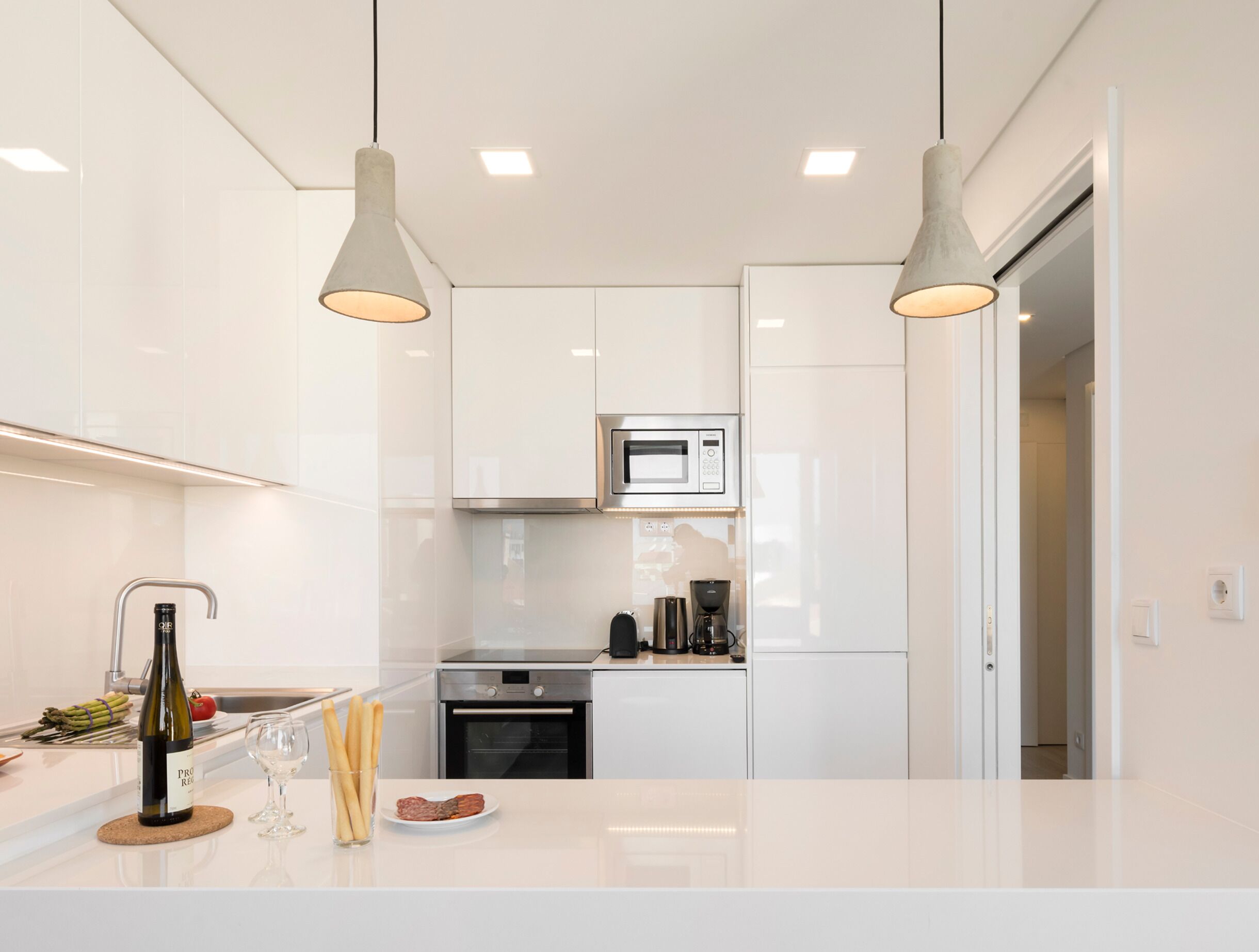 Duplex, 2 quartos | Cozinha privada | Geladeira grande, micro-ondas, cooktop, lava-louças