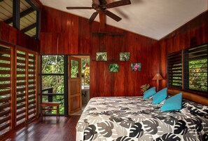 Honeymoon Room, 1 King Bed | Bed sheets