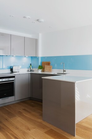 Leilighet, 3 soverom (Weston Street III) | Eget kjøkken | Kjøleskap, vannkoker og kjøkkenutstyr