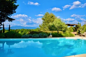 Outdoor pool, pool loungers