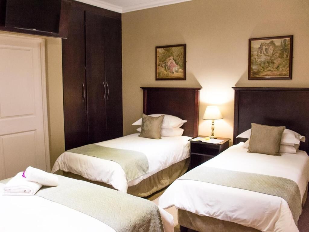 premium bedding, in-room safe, individually decorated