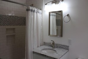 Casa, 2 quartos | Banheiro
