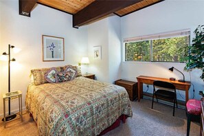 Condo, 3 Bedrooms