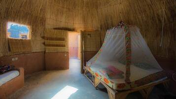 三人房 | 客房内保险箱、特色装修、特色家居、免费婴儿床