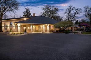 Exterior - AmericInn by Wyndham Delafield-Waukesha-Milwaukee (Delafield)