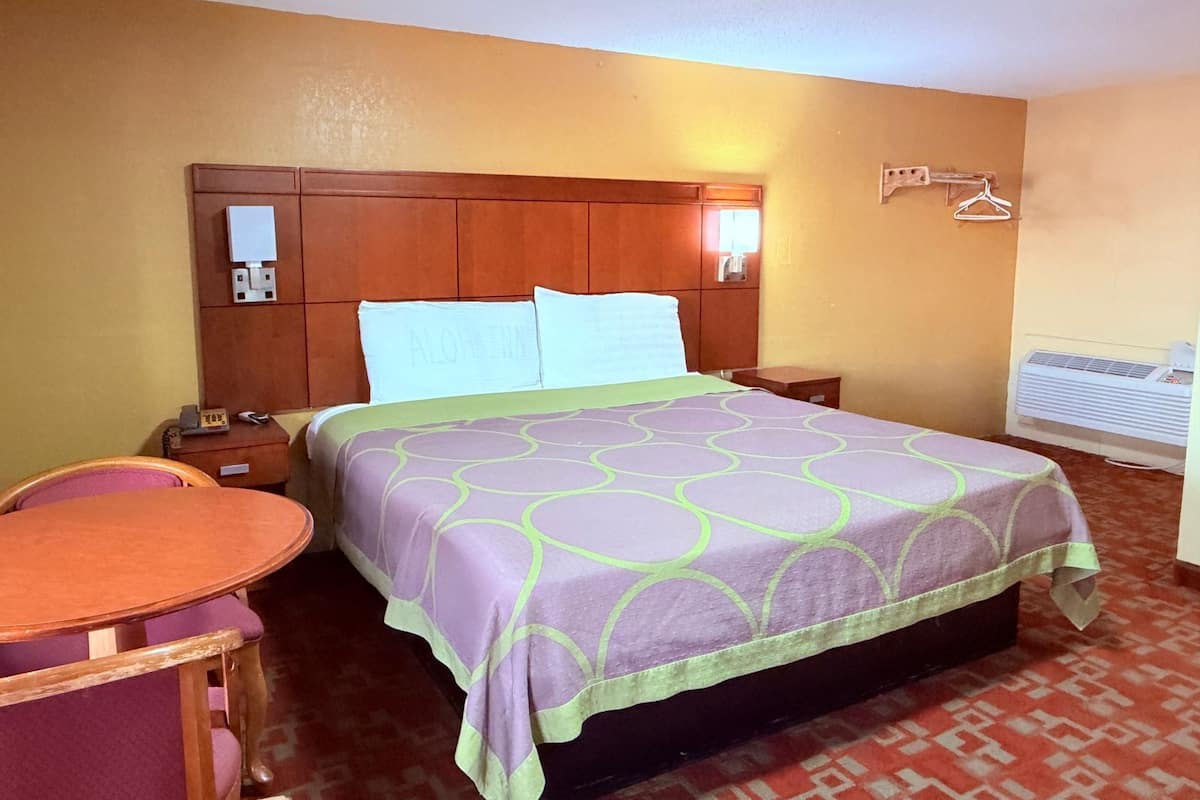 Iron/ironing board, free rollaway beds, free WiFi, bed sheets