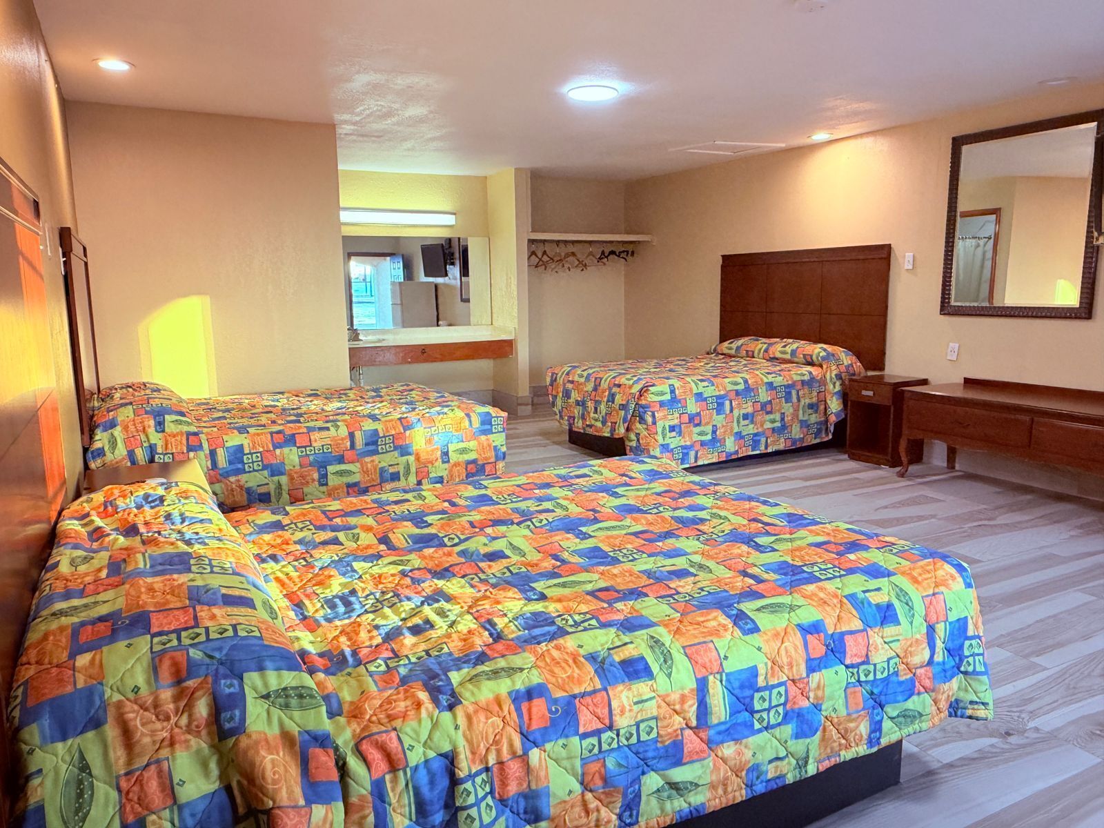 3 Full Beds Non-Smoking | Desk, iron/ironing board, free rollaway beds, free WiFi