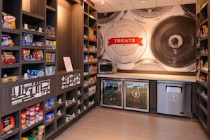 Snack-bar