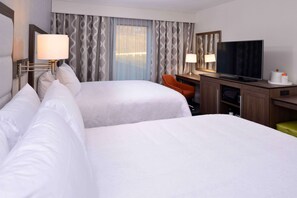 Hypo-allergenic bedding, down duvets, pillow-top beds, desk - Hampton Inn & Suites Albany-East Greenbush (East Greenbush)