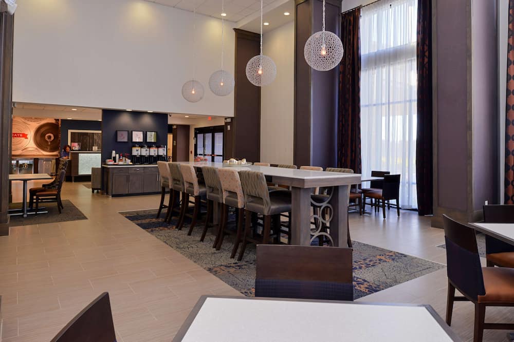 Hampton Inn & Suites Albany-East Greenbush