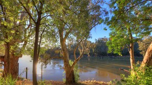 Exterior - Moama Riverside Holiday & Tourist Park (Moama)