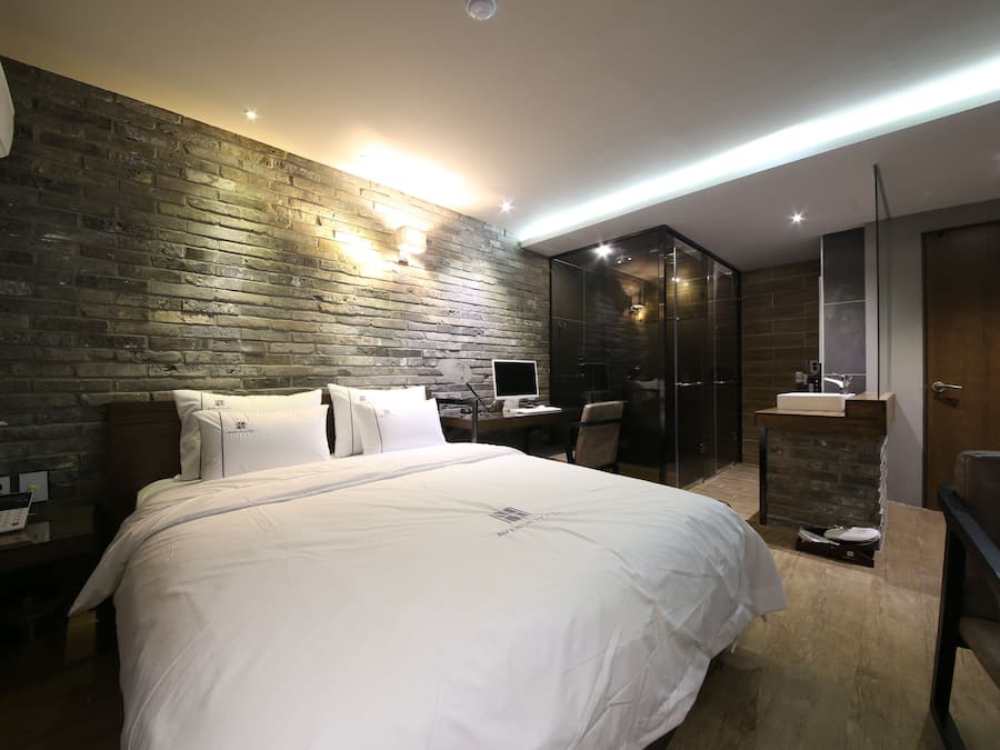 Sistema de insonorización, wifi gratis y ropa de cama