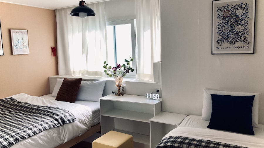 Hostel ARA125
