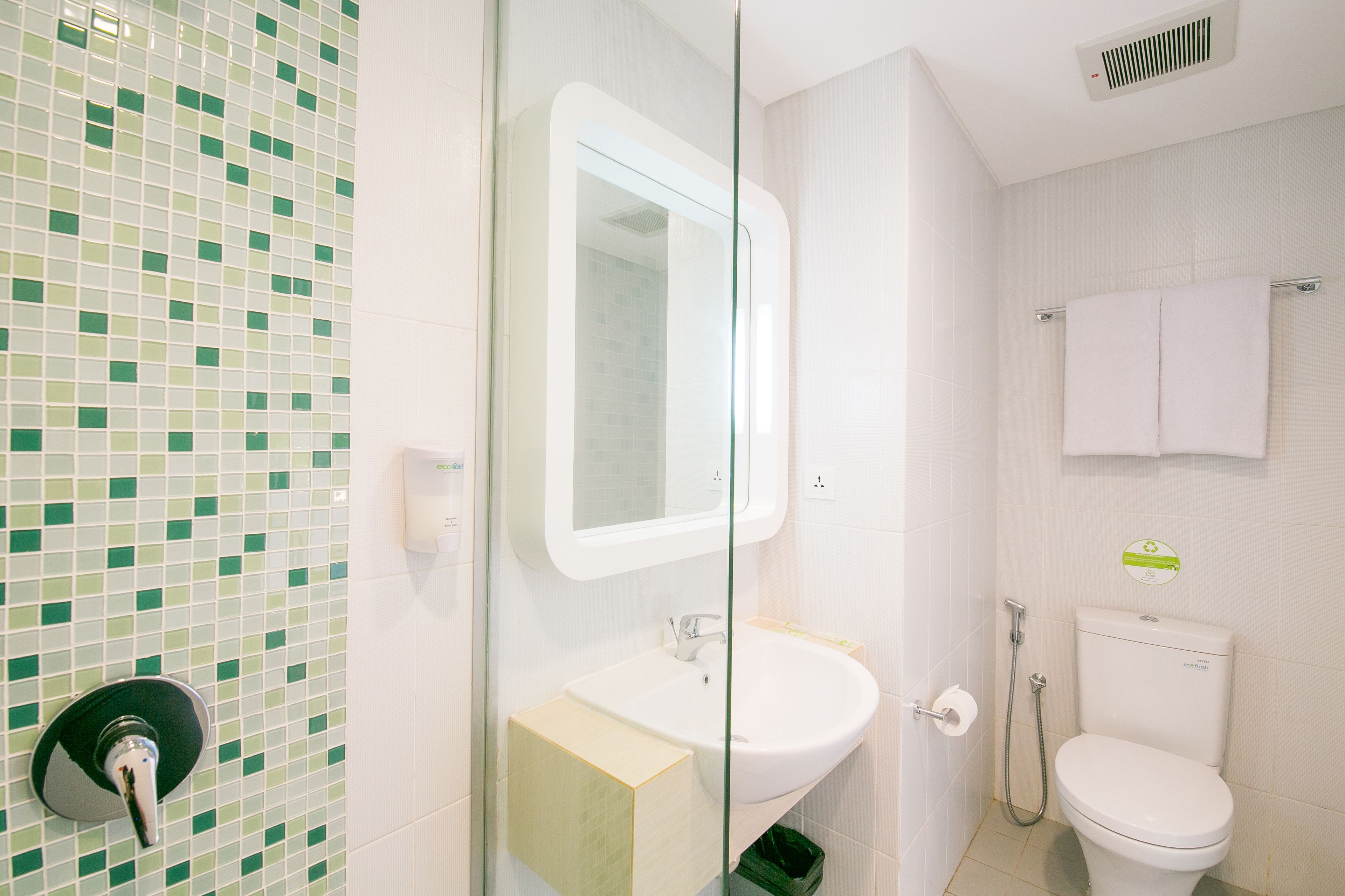 shower, free toiletries, towels