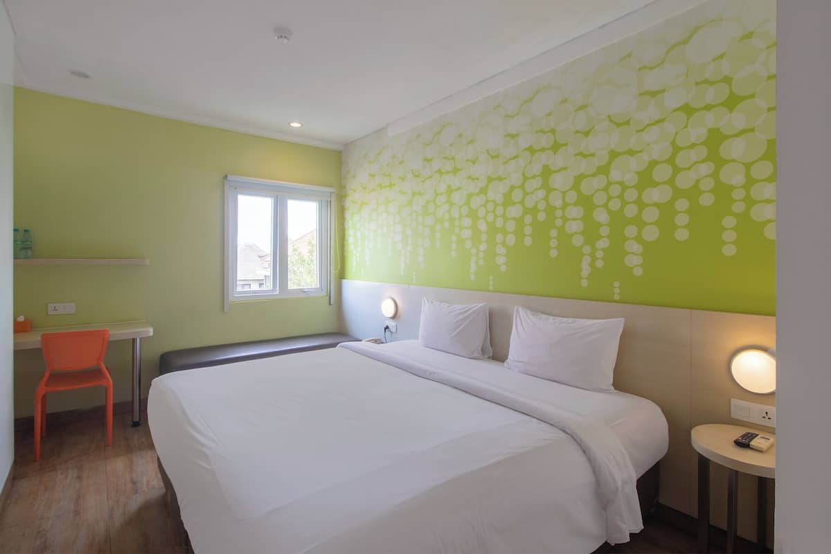 Suite Deluks | Minibar, brankas, meja kerja, dan Wi-Fi gratis