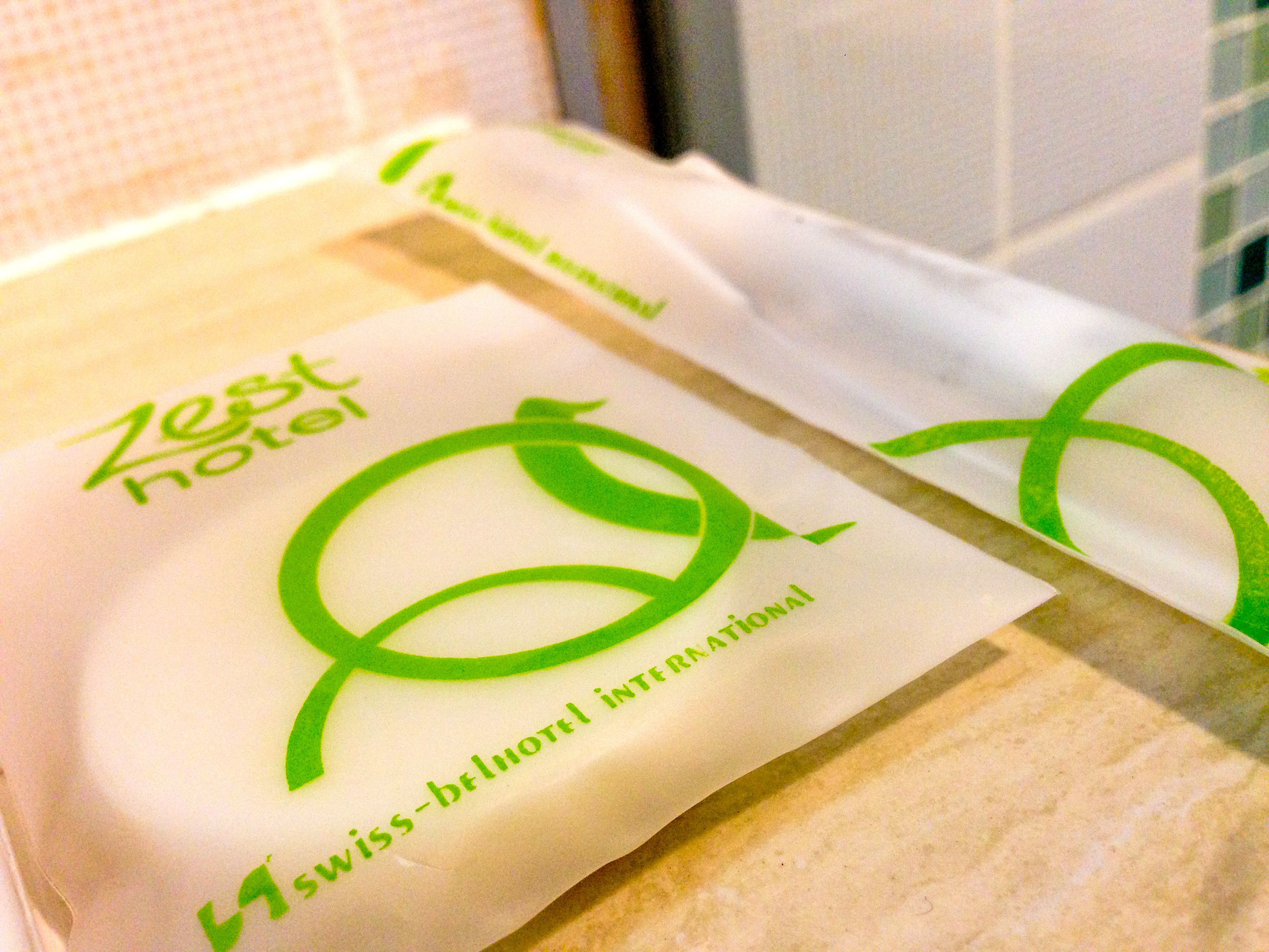 shower, free toiletries, towels