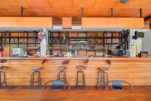 Bar (a l'allotjament)