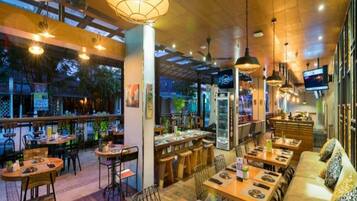 Daily buffet breakfast (IDR 70000 per person)