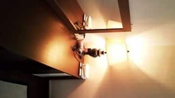 Business Room | Free WiFi