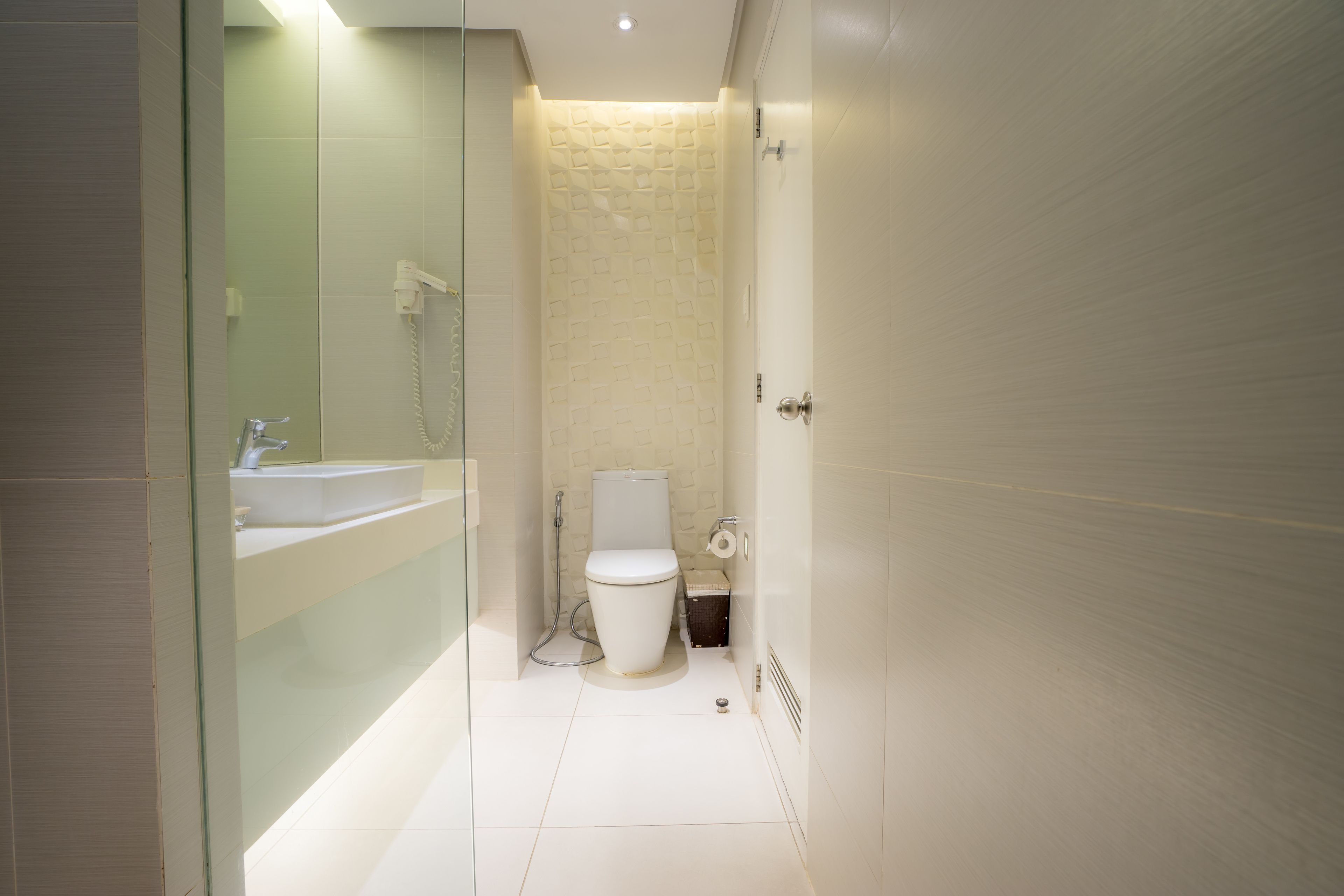 shower, free toiletries, slippers, bidet