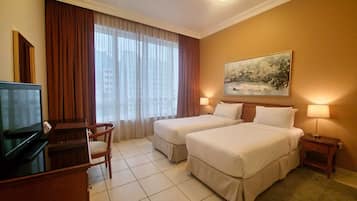 Bộ đồ giường cao cấp, nệm có lớp đệm bông, két bảo mật tại phòng