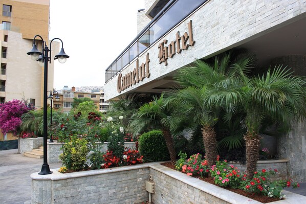 Unclassified image, 1 of 25, button - Camelot Hotel (Jounieh)
