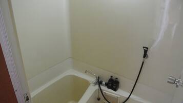 Separate tub and shower, deep soaking tub, free toiletries, hair dryer