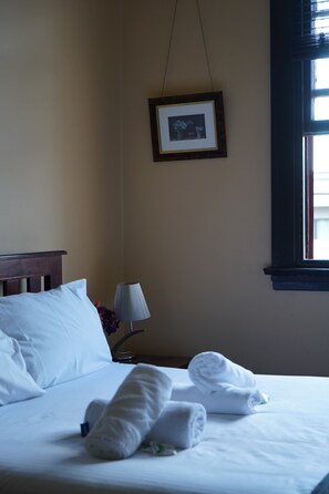 Budget Double Room with Shared Bathroom