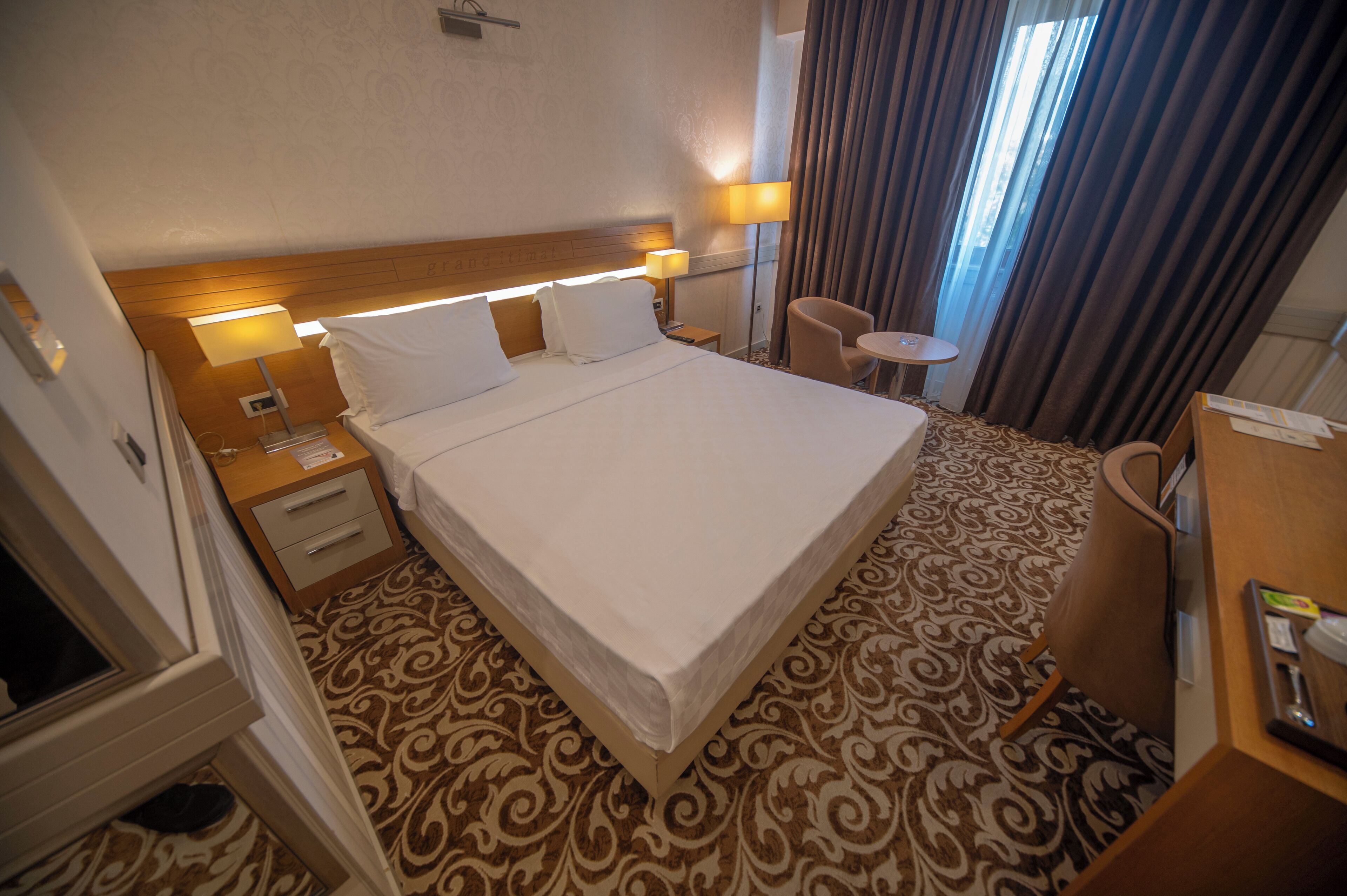 comfort double room | 1 bedroom, minibar, in-room safe, desk