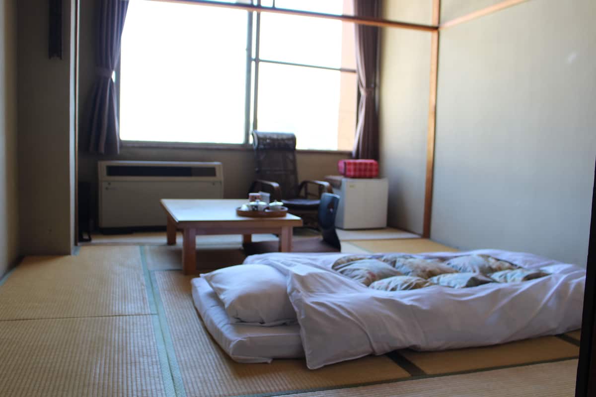 Minibar, desk, free WiFi, bed sheets