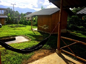 Standard Fan Room, Shared Bathroom | Teras/patio