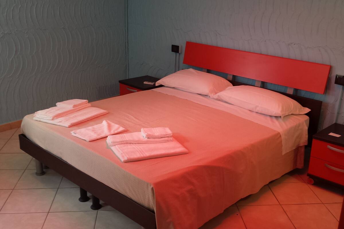 Rollaway beds, free WiFi